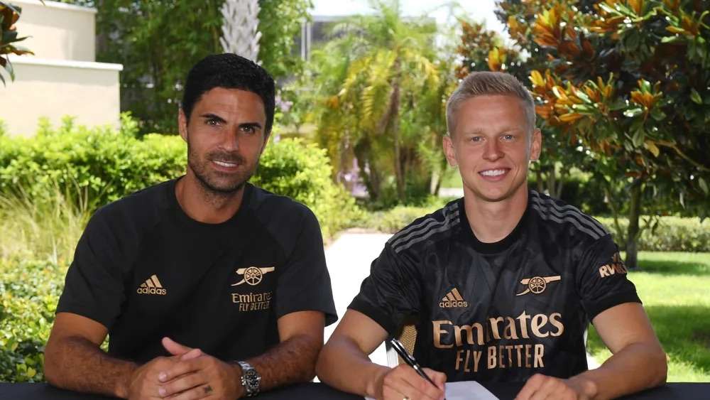 脱颖而出的 脱颖而出的